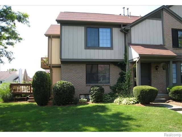 Primary Photo - 318 Meadow Bridge Dr