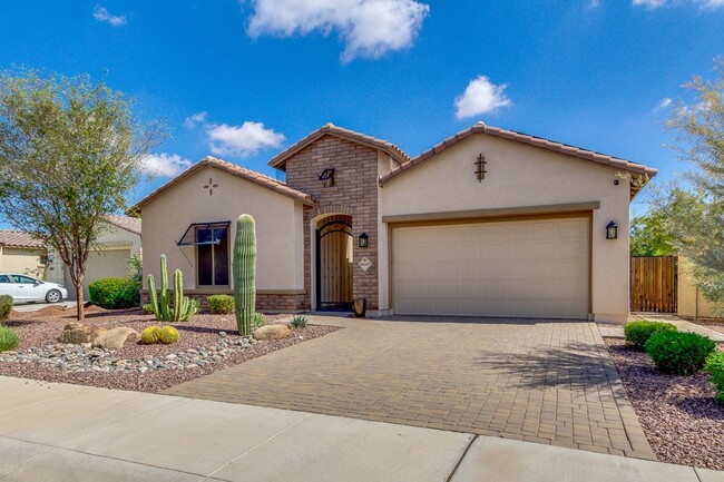 Building Photo - Litchfield Park Luxury Home - Avail after ...