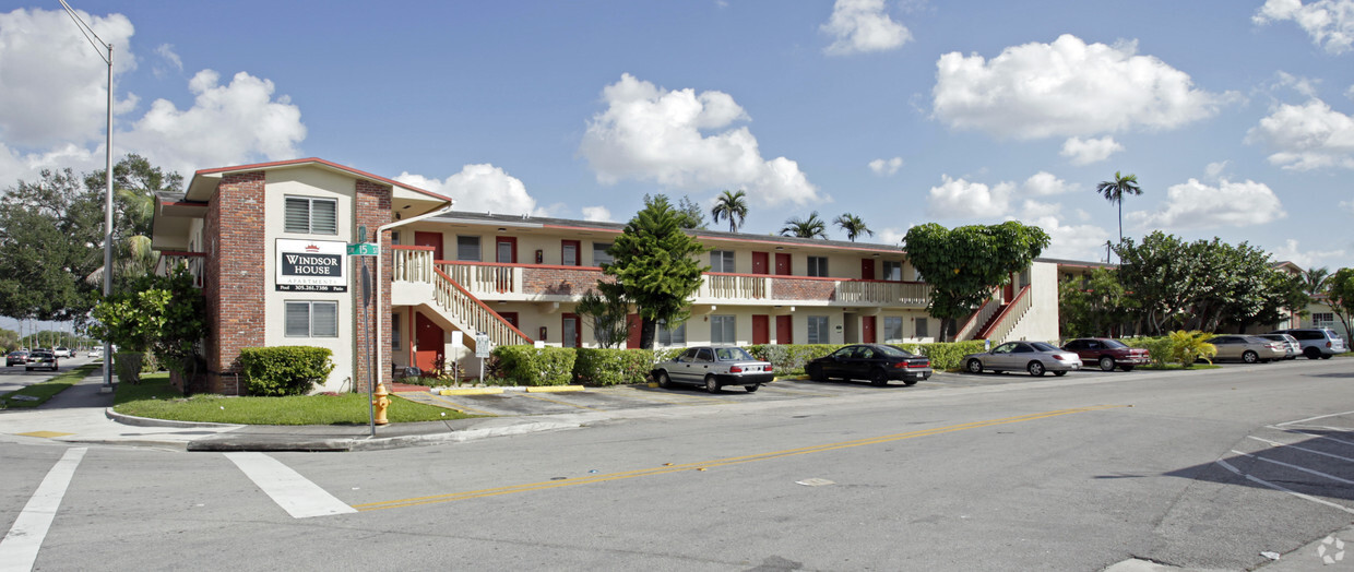 Primary Photo - Windsor House Apartments