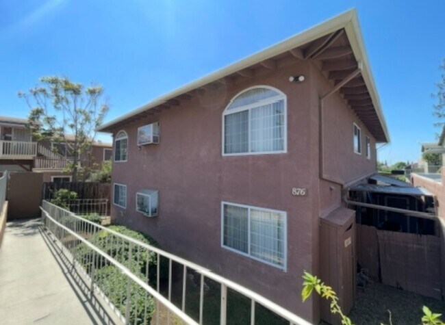 Foto del edificio - 2 bedrooms 1 bath apartment in El Cajon