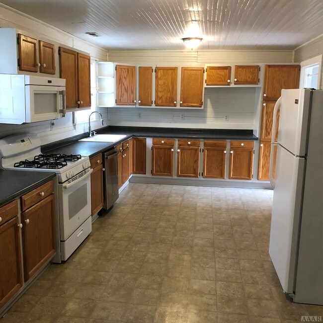 Foto del edificio - 341 N Sandy Hook Rd