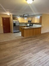 Building Photo - 1402 W Broadway St