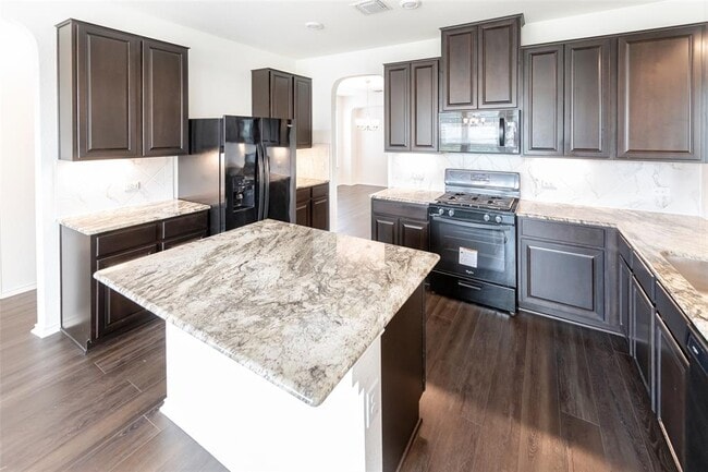 Foto del edificio - 1101 Arbor Acres Loop