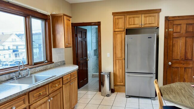 Foto del edificio - 422 Charles St