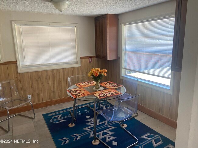 Foto del edificio - 10416 103rd St