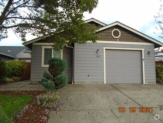 Building Photo - 625 Sunrise Dr S