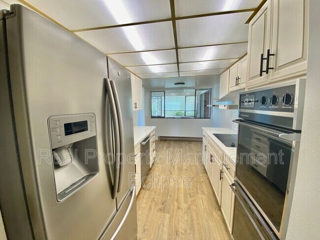 Foto del edificio - 3604 26th Pl W