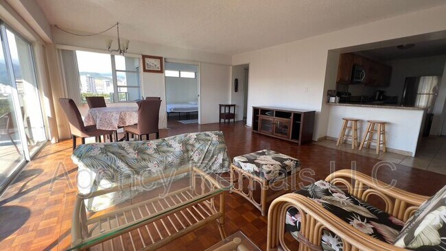Building Photo - 1645 Ala Wai Blvd