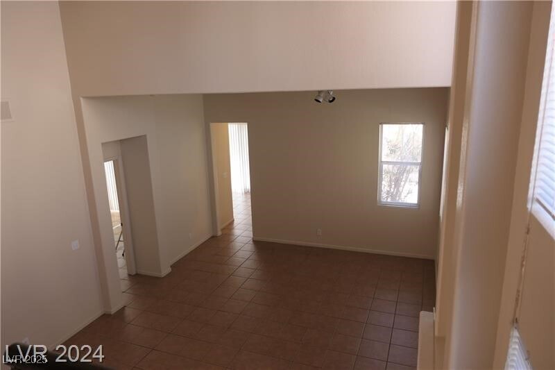 Primary Photo - 6665 Golden Pond Cir