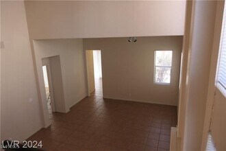 Building Photo - 6665 Golden Pond Cir