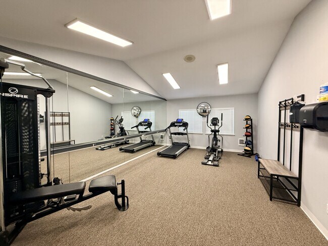 Foto del edificio - Forest Grove Apartments