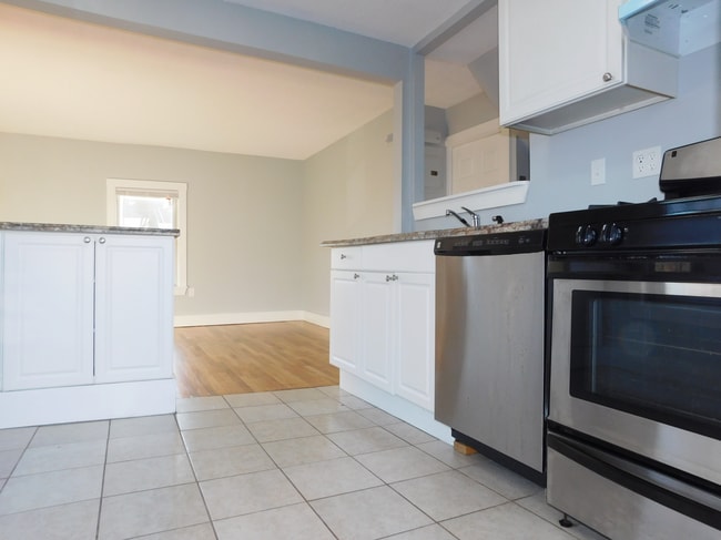 Building Photo - 104 Harvard St