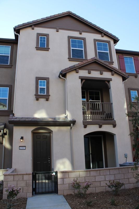 Foto del edificio - 40885 Melrose Dr