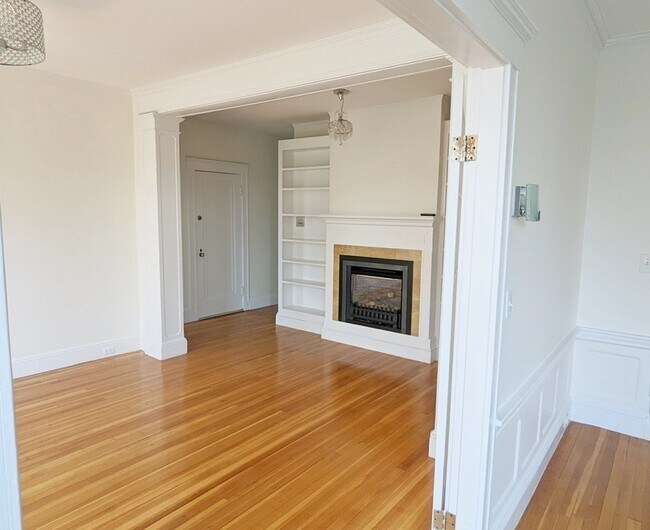 Building Photo - 22 Addington Rd