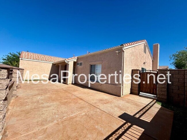 Building Photo - 16481 Silica Dr