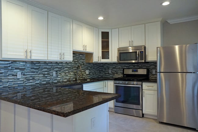 Building Photo - California Street Luxury Apartments