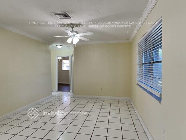Foto del edificio - 3211 SW 64th Terrace