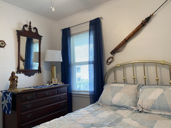 Building Photo - 99 Church St