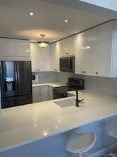 Building Photo - 163 South St