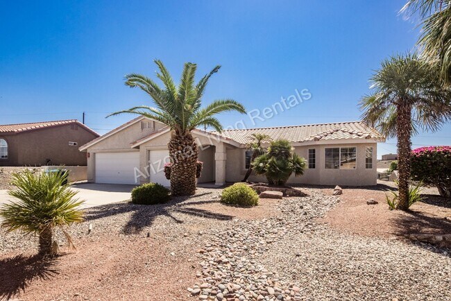 Building Photo - FURNISHED POOL HOME