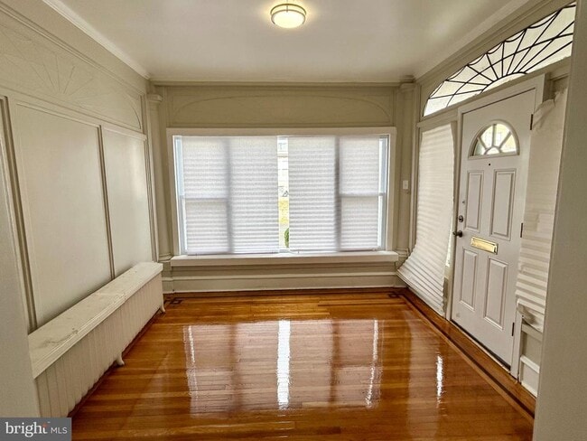 Building Photo - 1716 W Nedro Ave