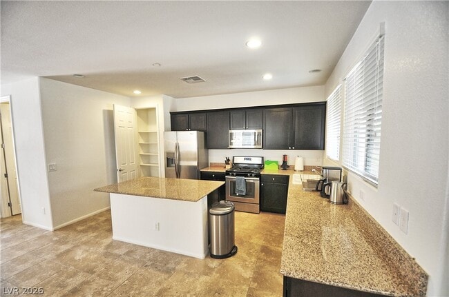 Foto del edificio - 1967 Misano Monte St