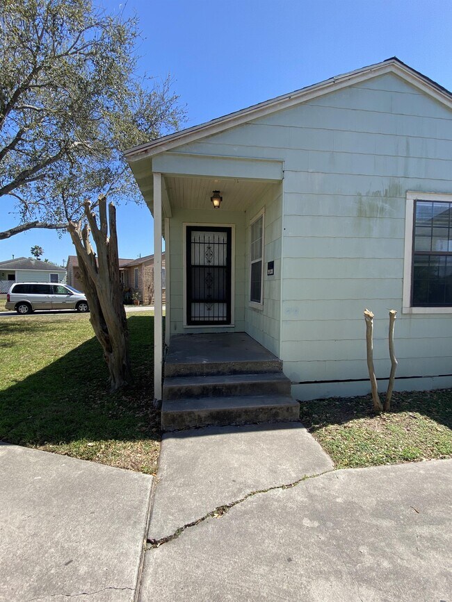 Building Photo - 2841 Riggan St
