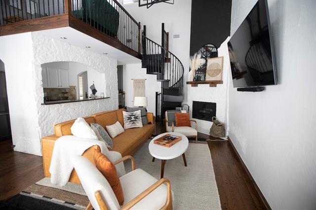 Foto del edificio - 4211 Prescott Ave