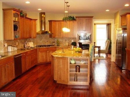 Building Photo - 5809 Deep Creek Dr