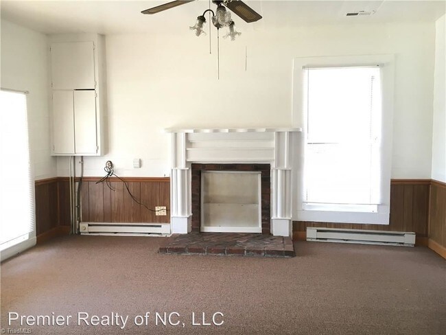 Foto del edificio - 3317 Courtney Church Rd