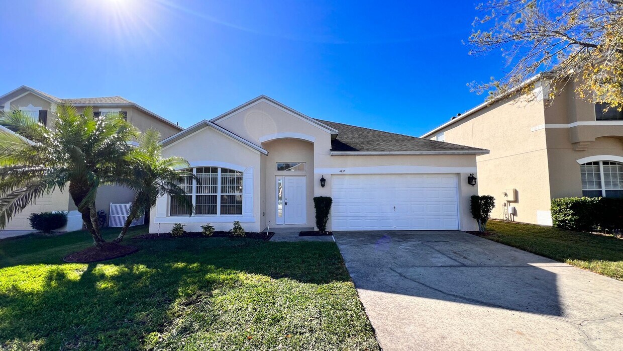 Primary Photo - Beautiful Upgraded 4 Bed 2/ Ba House on th...