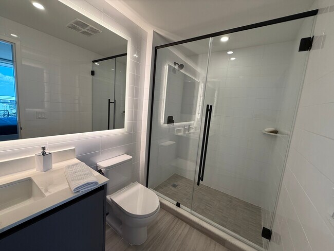 Foto del edificio - 1027 NW 1st Ct