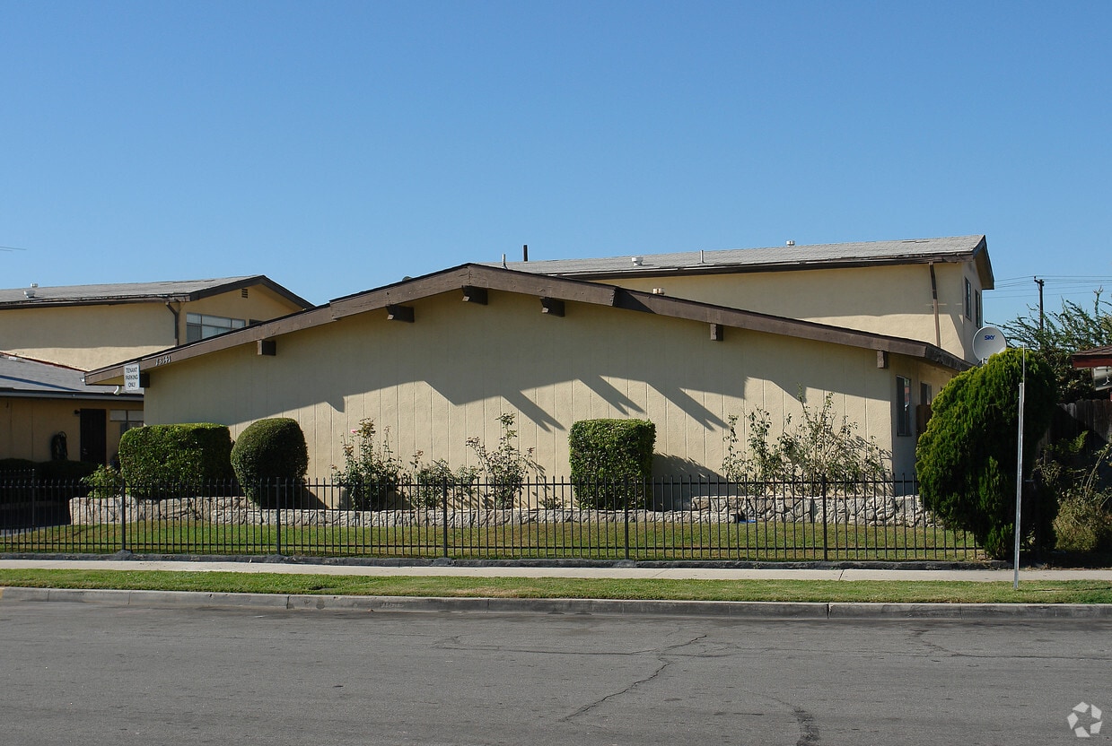 Building Photo - 13141 Adland St