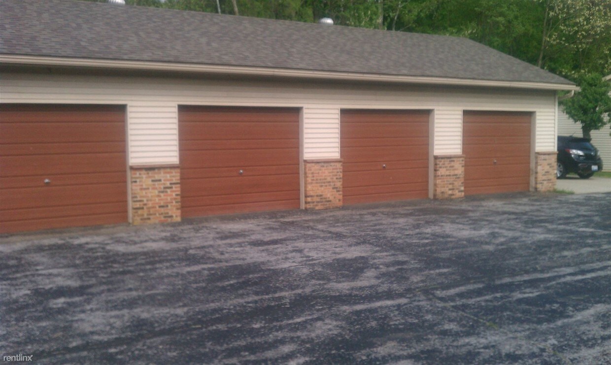 Building Photo - 614 Johnson Hill Rd