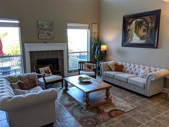 Building Photo - 6615 Yaupon Dr