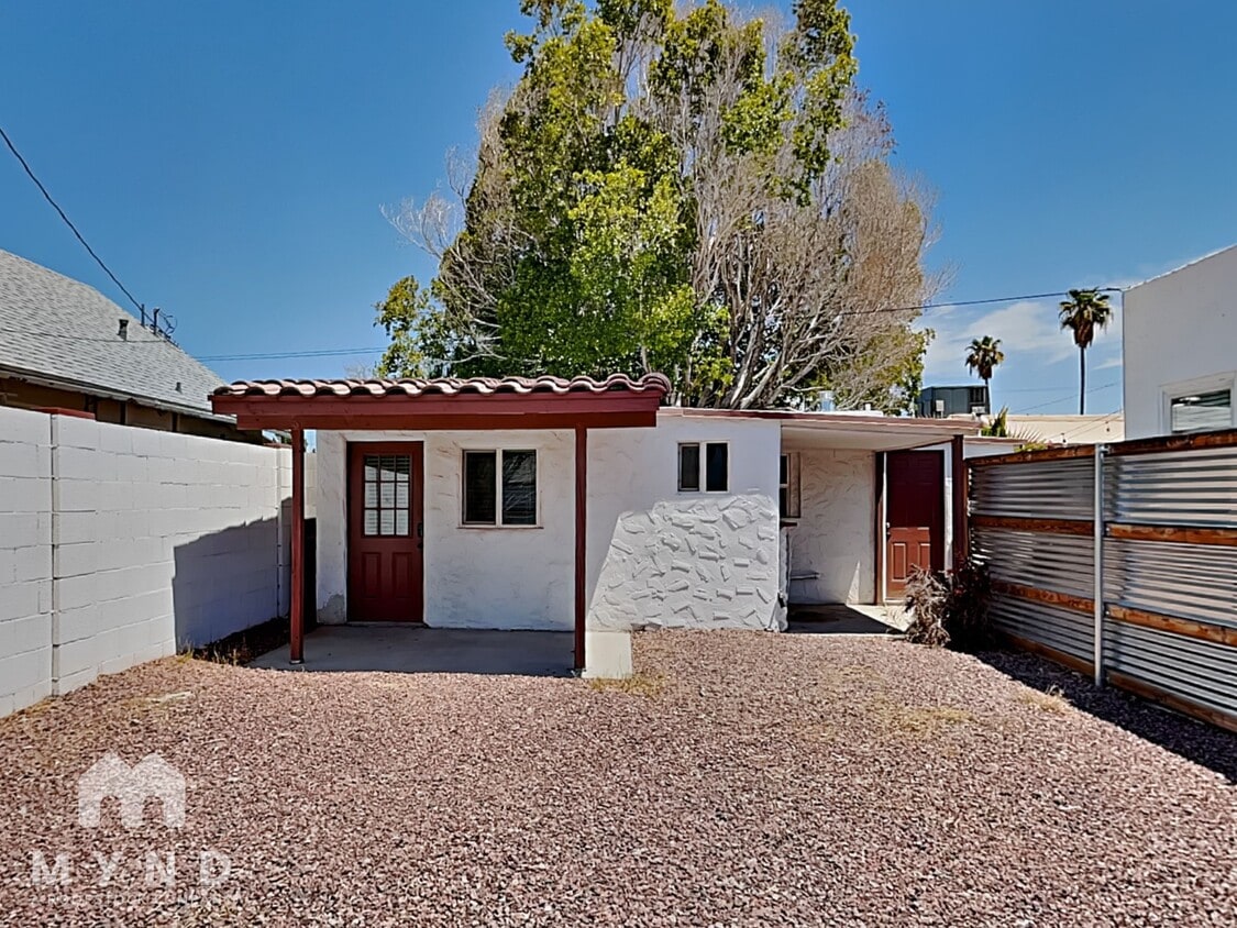 Primary Photo - 42 E 2nd Ave