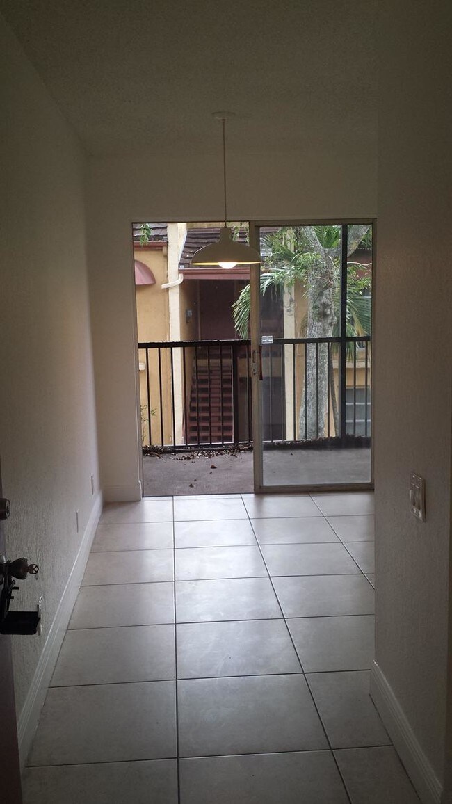 Foto del edificio - 4431 Treehouse Ln