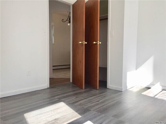 Foto del edificio - 35-3 100th St