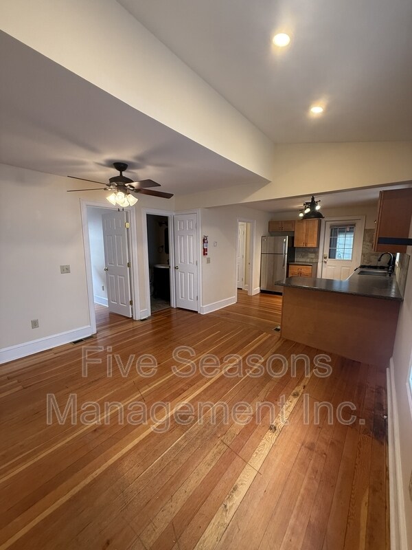 Foto del edificio - 138 N Champlain St