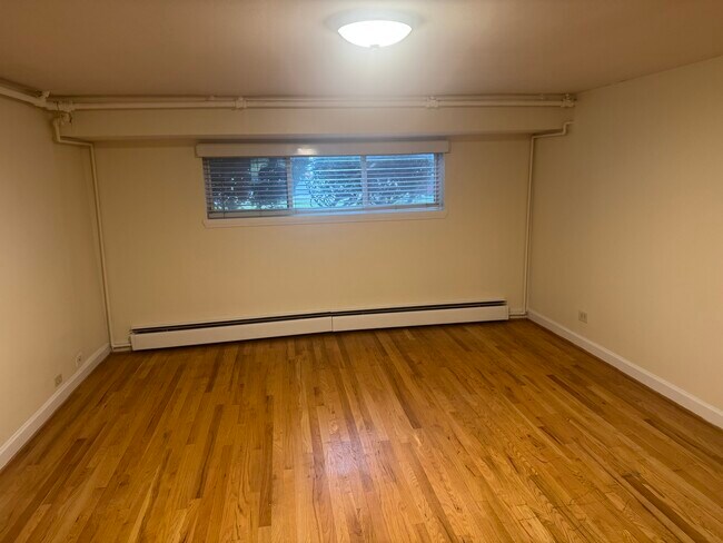 Foto del edificio - 6407 N Oak Park Ave