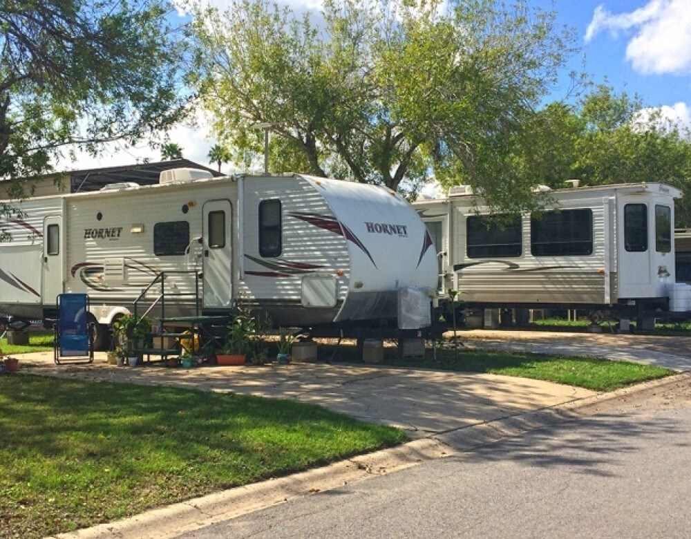 Paradise South RV Resort Apartments in Mercedes, TX