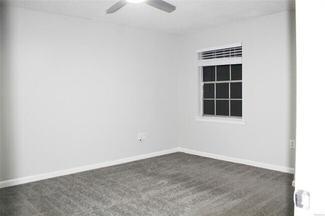 Foto del edificio - 4816 Regal Dr