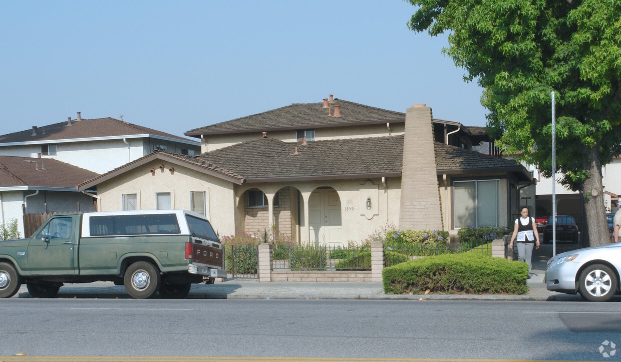 Building Photo - 1850 Scott Boulevard