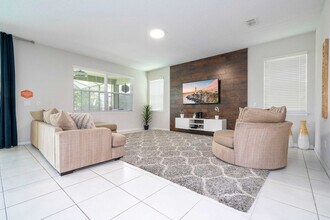 Building Photo - 9035 Sunshine Ridge Loop