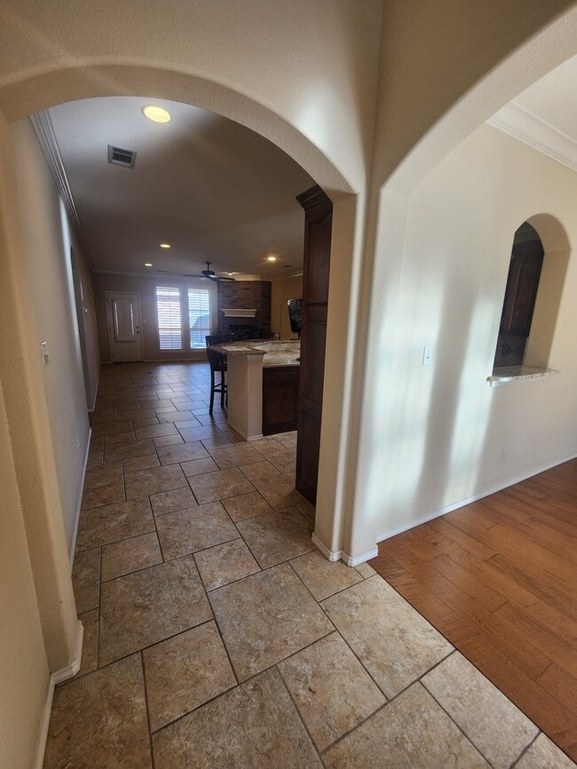 Foto del edificio - 3 bed 2 bath patio home, 3 car garage!