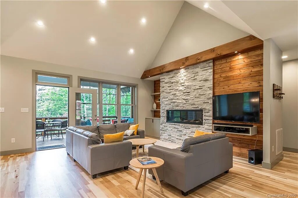 10 Sugarland Ridge Trail, Fairview, NC 28730 House Rental in Fairview