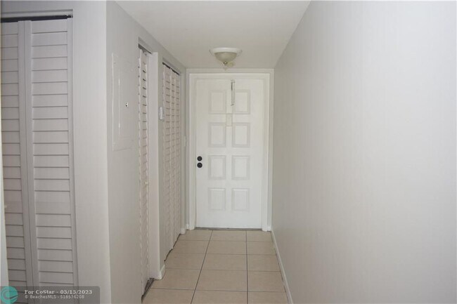 Foto del edificio - 2085 Coral Ridge Dr