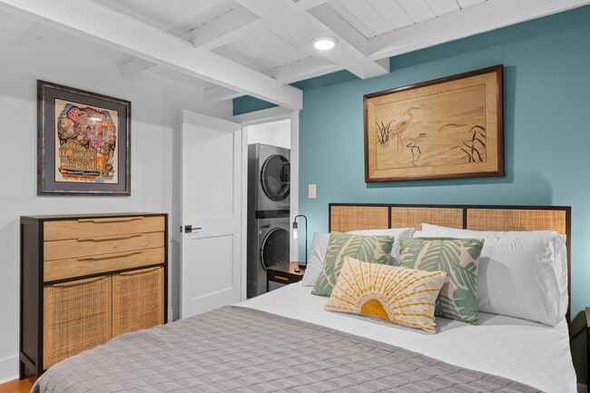 Building Photo - 107 Hawthorne Dr