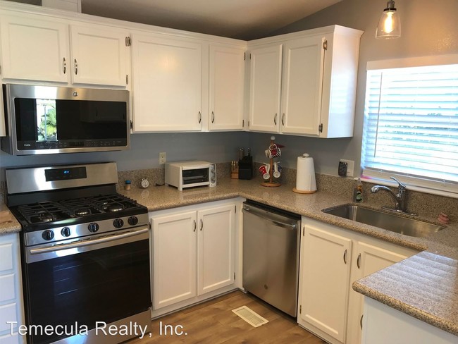 Foto del edificio - 2 br, 2 bath House - 32 Bing Crosby Drive