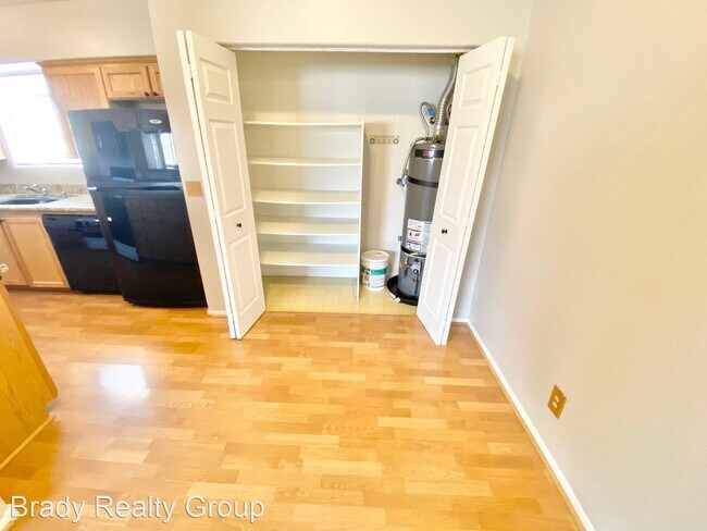 Building Photo - 1608 N Torrey Pines Dr